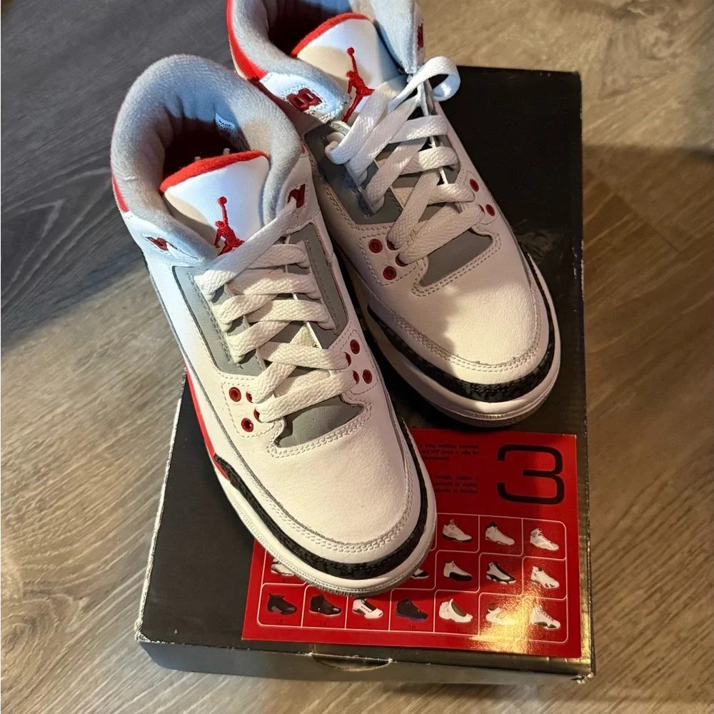 Brand new Air Jordan Retro 3 size 5 (never worn)
